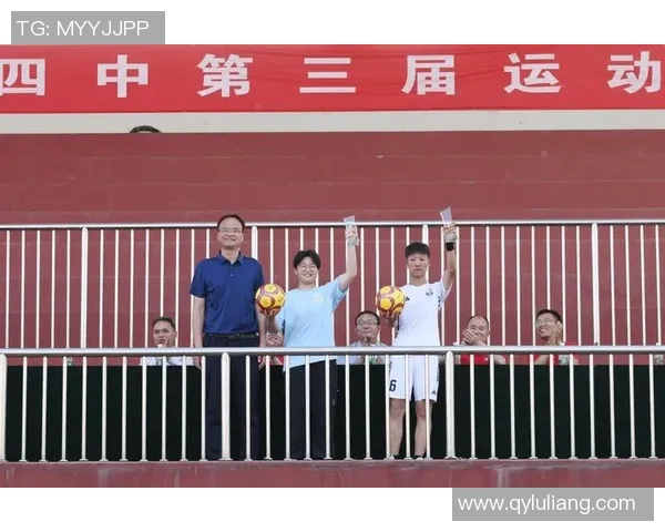 李静独家分享足球心得与技巧助你提升球技的秘密解析